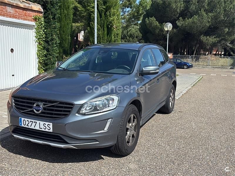 Usado Volvo XC60 Momentum 181 CV (133 kW) 2015 Gris / plata SUV