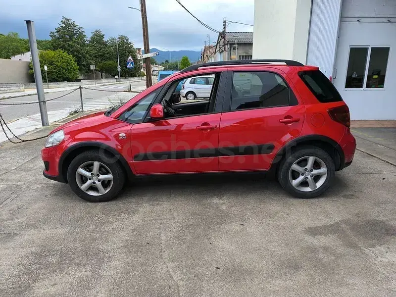Usado Suzuki SX4 GLX 135 CV (99 kW) 2009 Rojo SUV