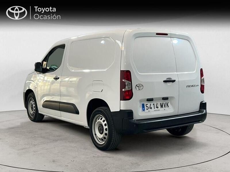 Usado Toyota Proace City City 130 CV (95 kW) 2024 Blanco Monovolumen