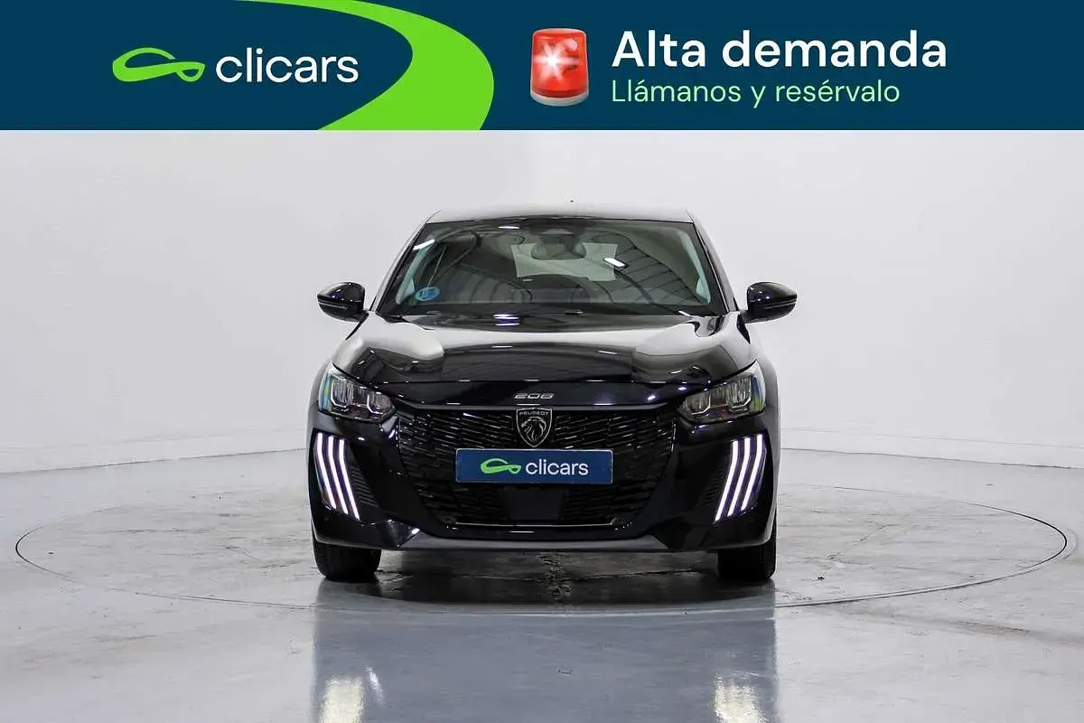 Usado Peugeot 208 Allure 101 CV (74 kW) 2025 Negro Utilitario