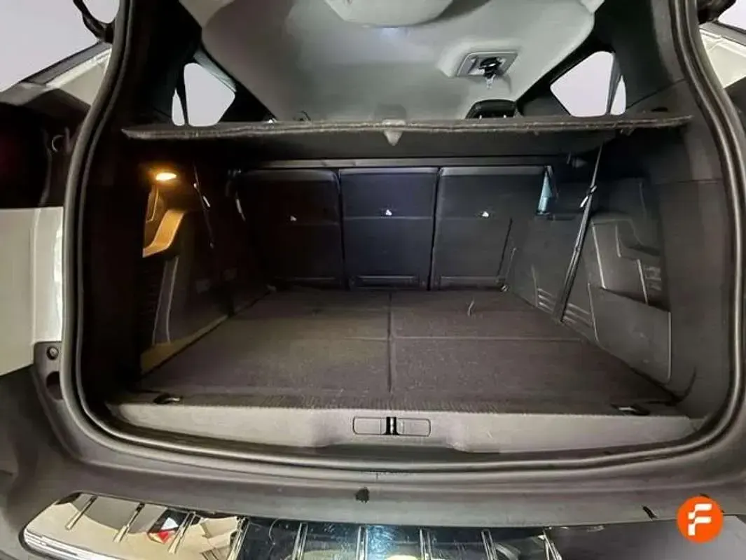 Usado Peugeot 5008 Allure 131 CV (96 kW) 2021 Blanco SUV