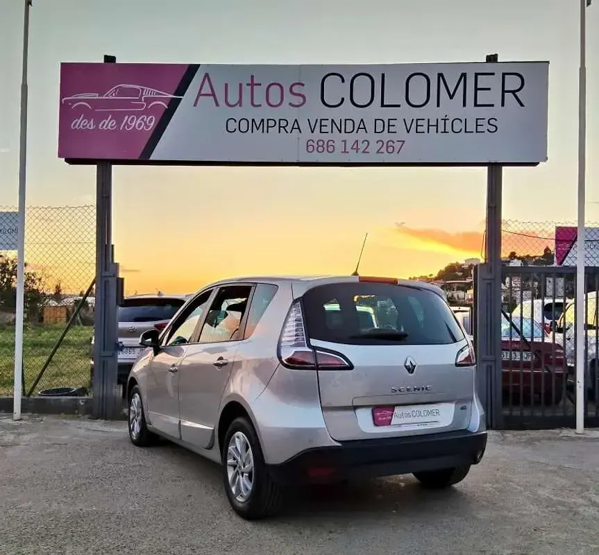 Usado Renault Scénic III LIMITED 110 CV (80 kW) 2014 Gris Monovolumen