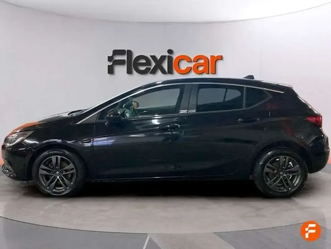 Usado Opel Astra S 110 CV (80 kW) 2019 Negro Utilitario