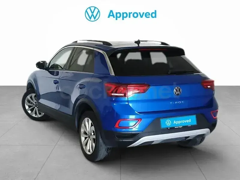 Usado VW T-Roc Life 110 CV (80 kW) 2024 Azul SUV