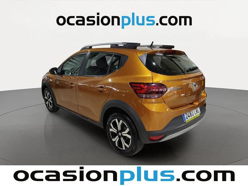 Usado Dacia Sandero Comfort 101 CV (74 kW) 2021 Naranja