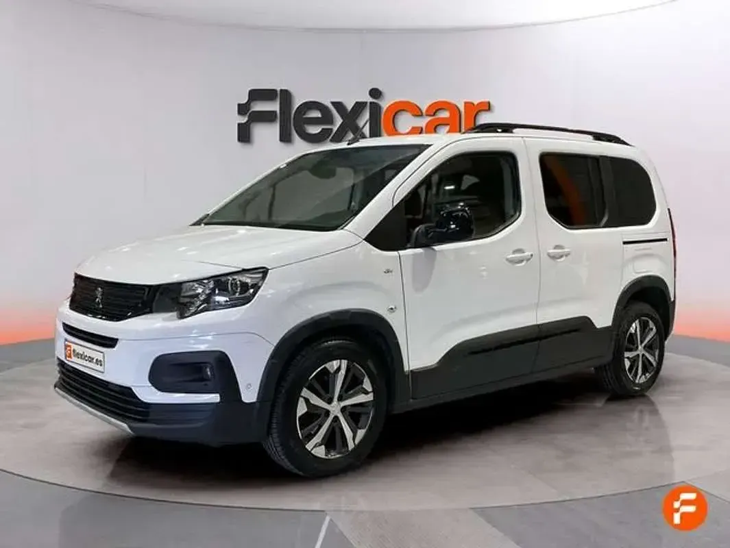 Usado Peugeot Rifter Allure 101 CV (74 kW) 2023 Blanco Monovolumen