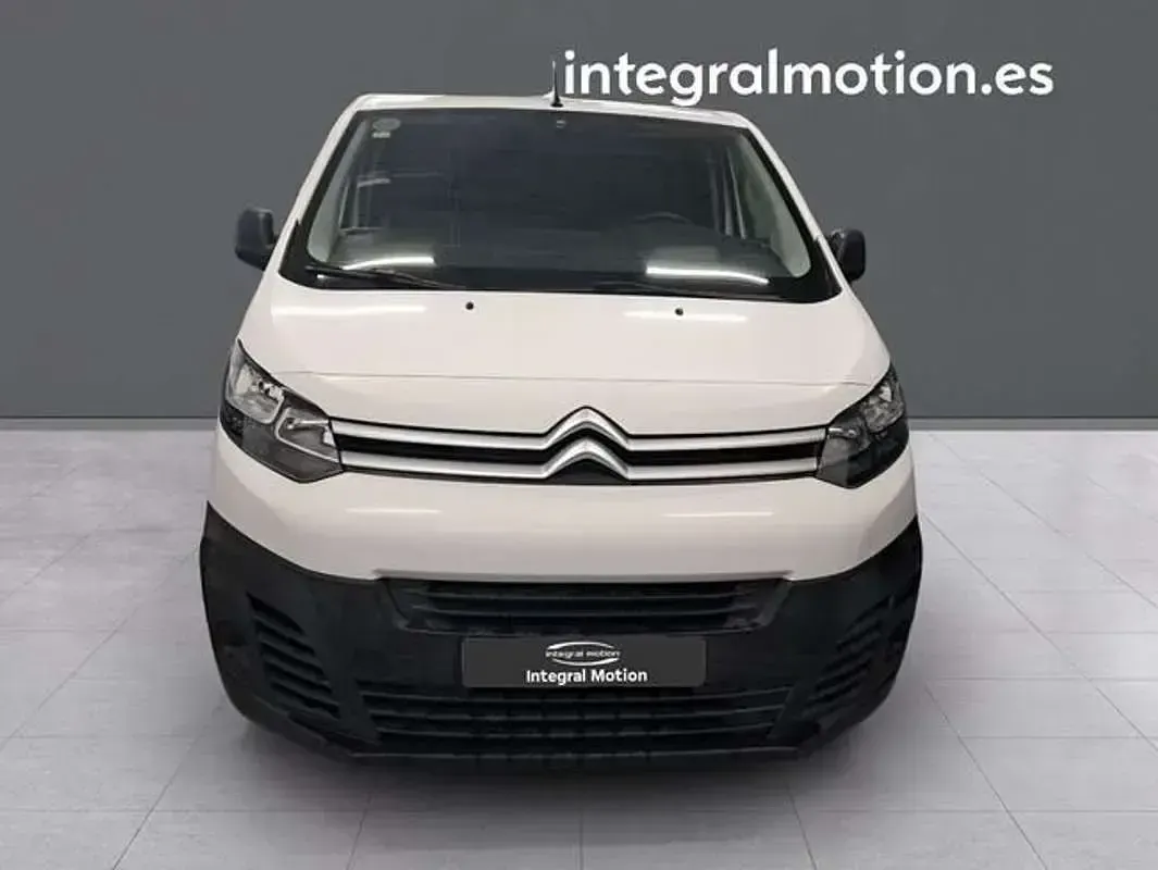 Usado Citroën Jumpy 102 CV (75 kW) 2024 Blanco Monovolumen