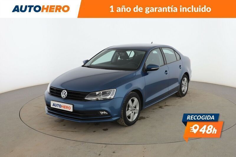 Azul Usado 2015 VW Jetta Advance Berlina | 11.699 € (Precio justo) - Imagen 1/3