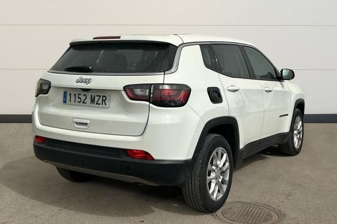 Usado Jeep Compass Altitude 131 CV (96 kW) 2025 Blanco SUV
