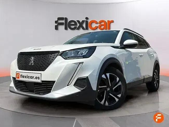 Usado Peugeot 2008 Allure 130 CV (95 kW) 2020 Blanco SUV