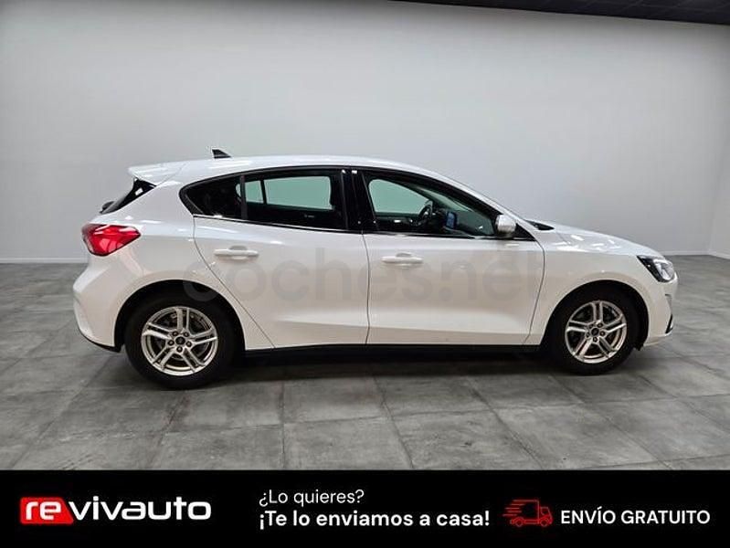 Usado Ford Focus Trend 120 CV (88 kW) 2022 Blanco Berlina