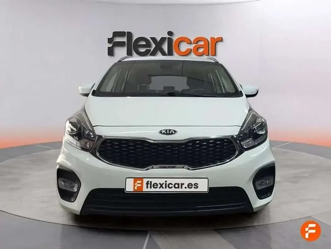 Usado Kia Carens 116 CV (85 kW) 2018 Blanco Monovolumen