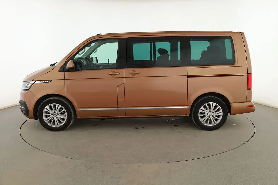 Usado VW Multivan 150 CV (110 kW) 2019 Dorado Monovolumen