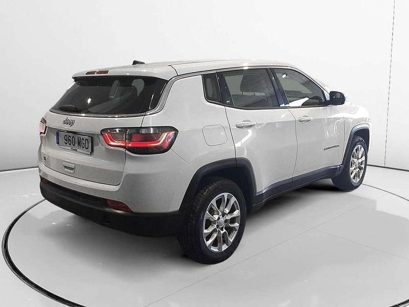 Usado Jeep Compass Night Eagle 131 CV (96 kW) 2023 Blanco SUV