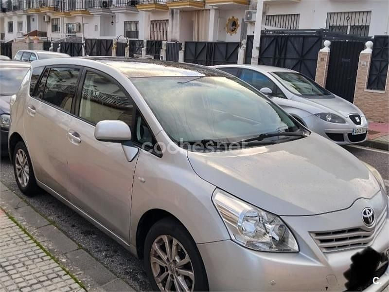 Usado Toyota Verso Active 126 CV (92 kW) 2012 Gris / plata Monovolumen