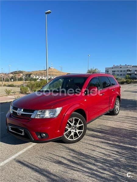 Rojo Usado 2014 Fiat Freemont Lounge SUV | 10.500 € (Precio justo) - Imagen 1/4