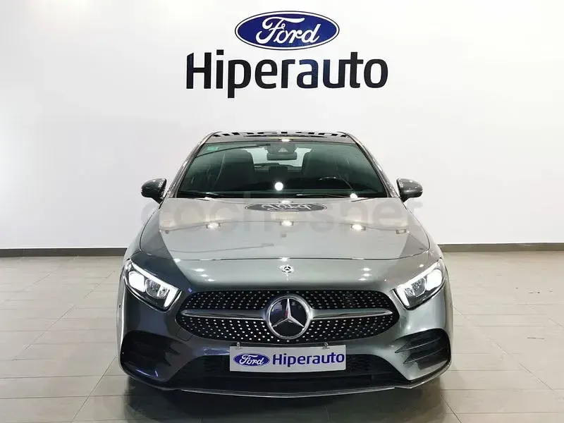 Usado Mercedes A180 116 CV (85 kW) 2019 Gris / plata Berlina