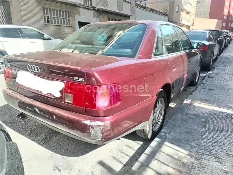 Usado Audi A6 150 CV (110 kW) 1995 Granate Familiar