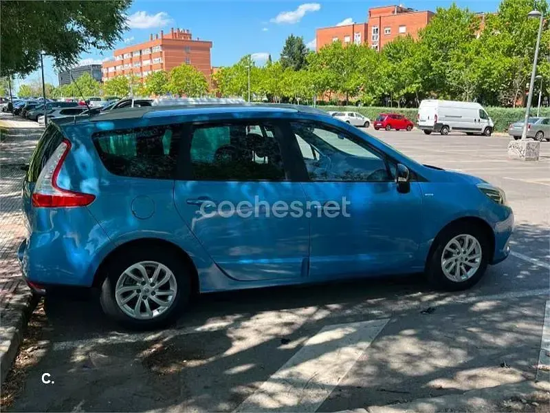 Usado Renault Scénic III LIMITED 130 CV (95 kW) 2015 Azul Monovolumen