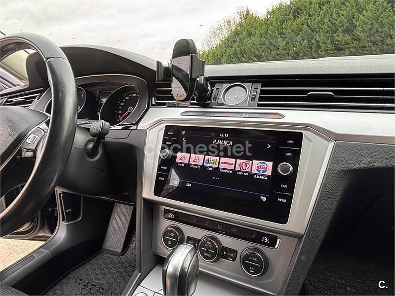 Usado VW Passat Advance 150 CV (110 kW) 2019 Negro Familiar