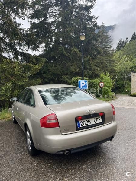 Usado Audi A6 150 CV (110 kW) 2003 Beige Berlina