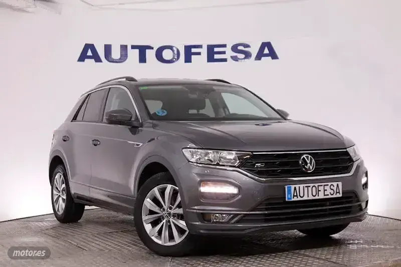 Usado VW T-Roc Advance 150 CV (110 kW) 2022 Gris SUV