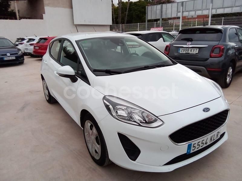 Blanco Usado 2018 Ford Fiesta Active Utilitario | 9500 € (Un poco caro) - Imagen 1/4