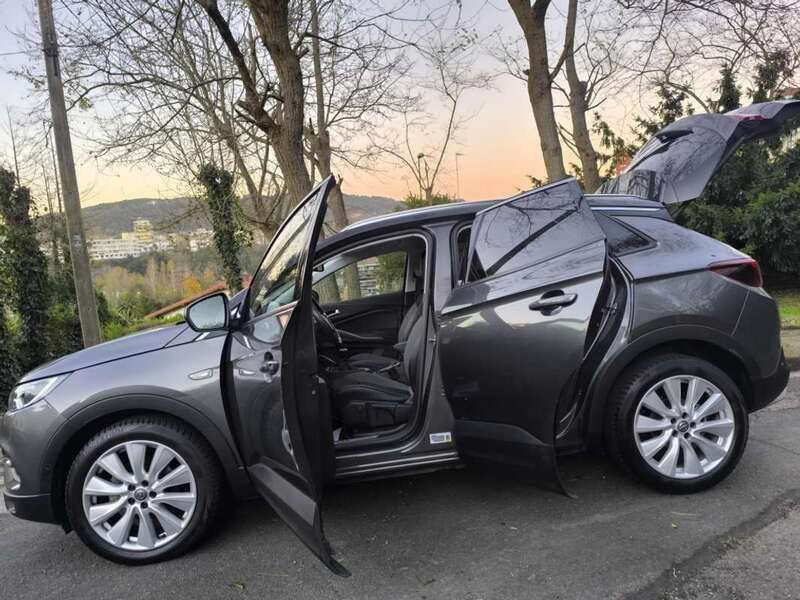Usado Opel Grandland X Ultimate 131 CV (96 kW) 2019 Gris SUV