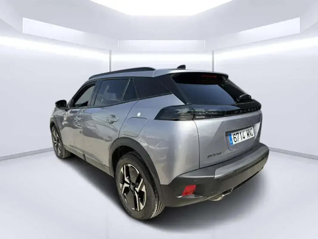 Usado Peugeot 2008 Allure 131 CV (96 kW) 2024 Gris SUV
