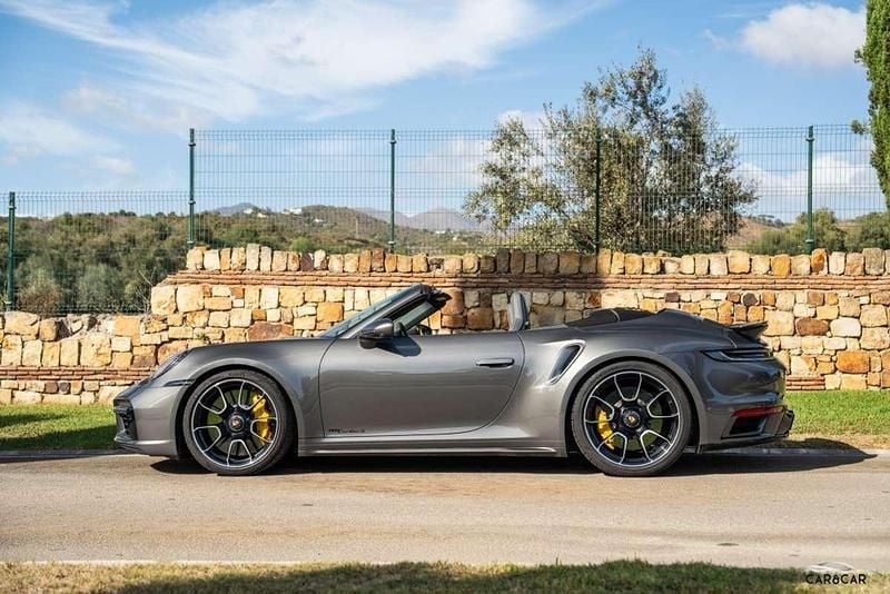 Usado Porsche 992 650 CV (478 kW) 2023 Gris Descapotable