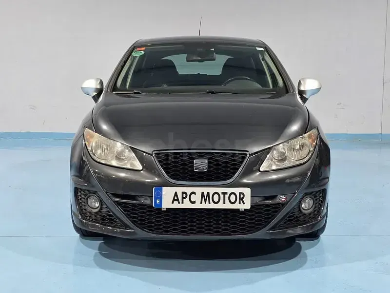 Usado Seat Ibiza FR 150 CV (110 kW) 2010 Gris / plata Berlina