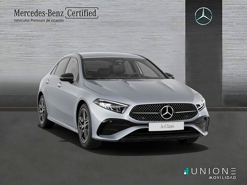 Usado Mercedes A200 150 CV (110 kW) 2025 Gris Berlina