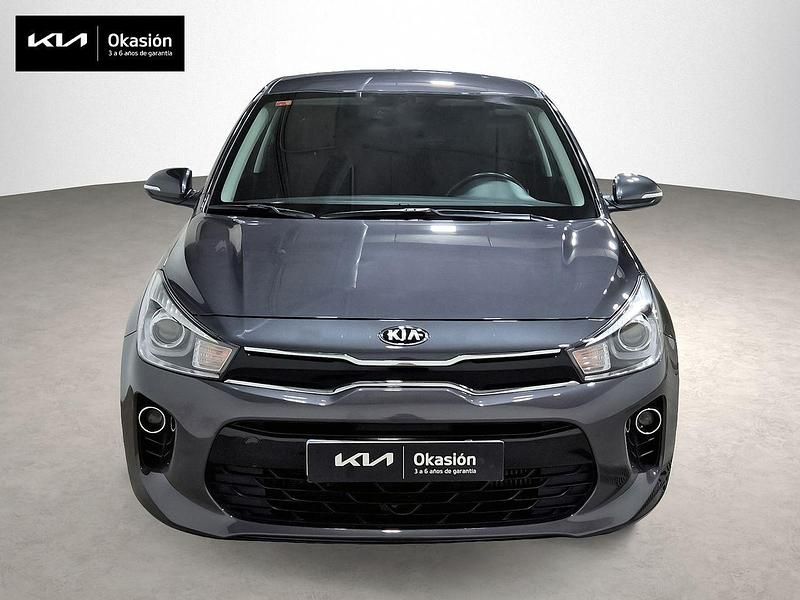 Usado Kia Rio 100 CV (73 kW) 2020 Gris Berlina