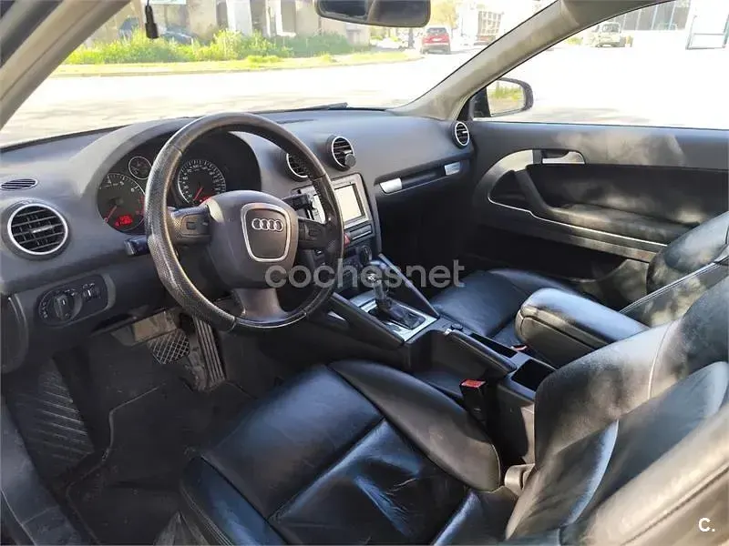 Usado Audi A3 Ambition 250 CV (183 kW) 2006 Negro Utilitario