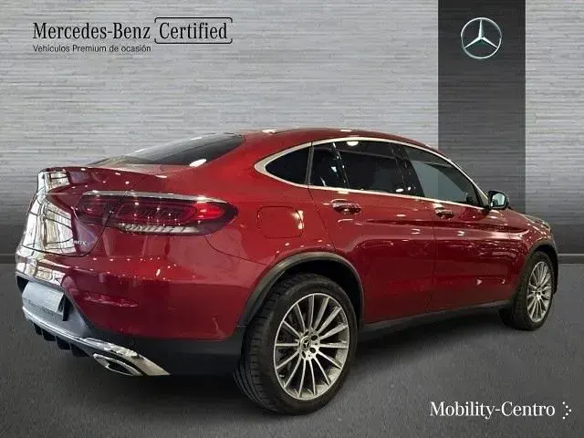 Usado Mercedes GLC300 245 CV (180 kW) 2023 Rojo jacinto SUV