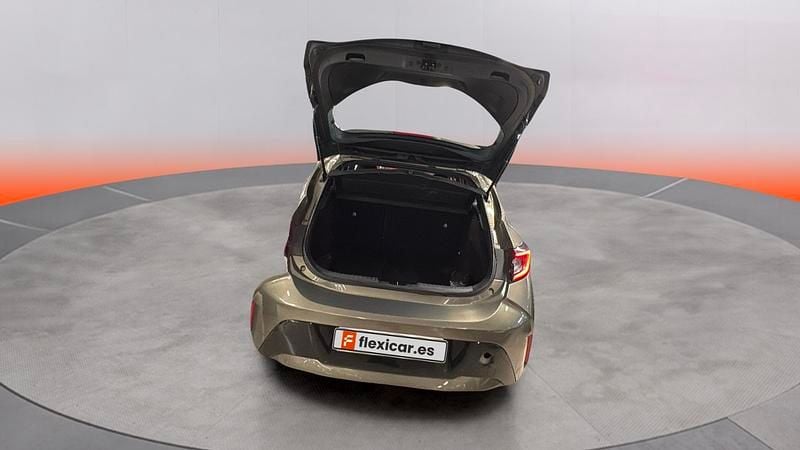 Usado Toyota Corolla Active 140 CV (102 kW) 2024 Marrón Berlina