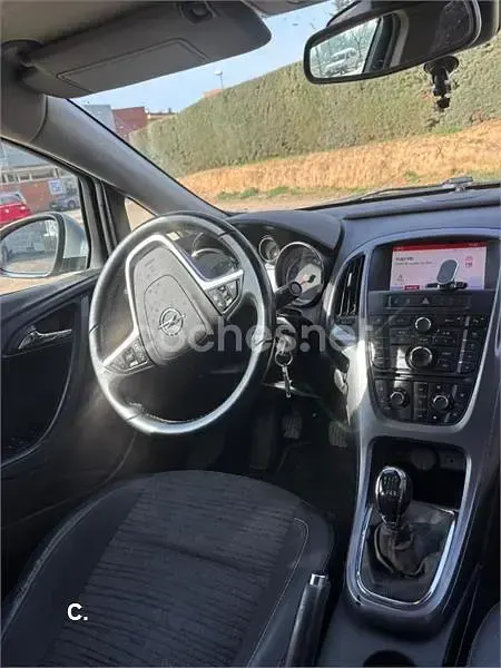 Usado Opel Astra Elegance 136 CV (100 kW) 2017 Gris / plata Berlina