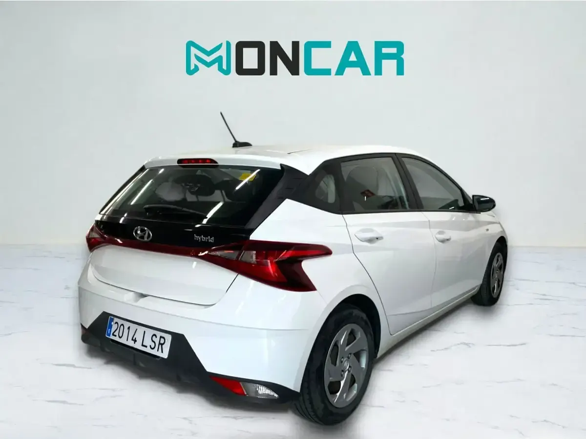 Usado Hyundai i20 100 CV (73 kW) 2021 Blanco Utilitario