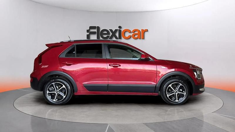 Usado Kia Niro 129 CV (94 kW) 2025 Rojo SUV