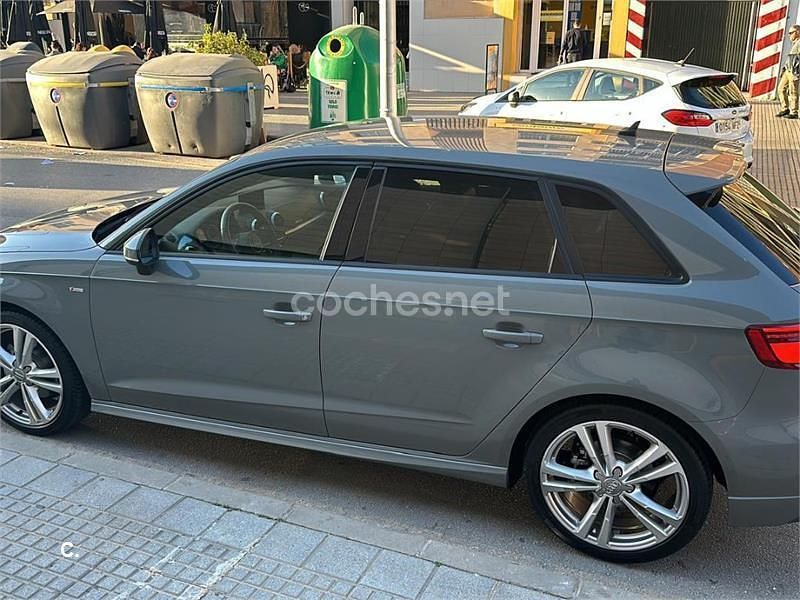 Usado Audi A3 S-Line 150 CV (110 kW) 2019 Gris / plata Berlina
