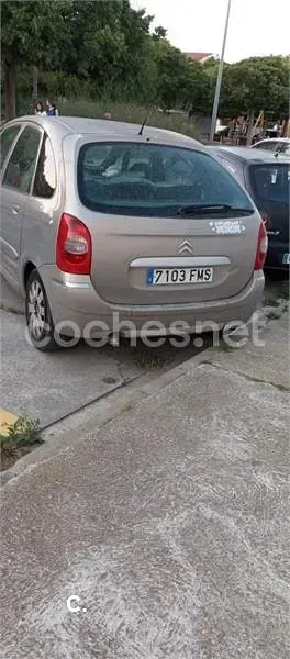 Usado Citroën Xsara Picasso 90 CV (66 kW) 2002 Beige Monovolumen