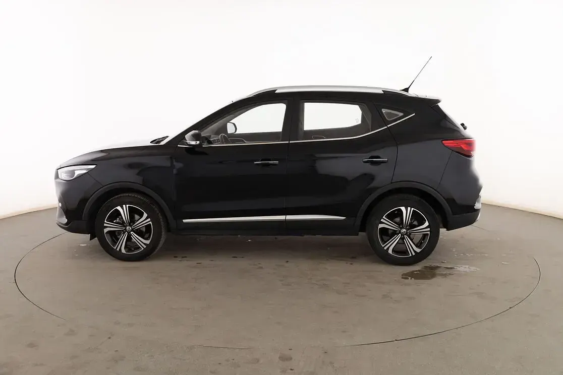 Usado MG ZS Comfort 106 CV (77 kW) 2023 Negro SUV