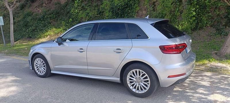 Usado Audi A3 Sportback e-tron S-Line 204 CV (150 kW) 2015 Gris Utilitario