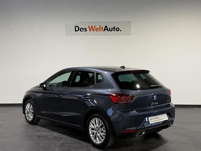 Usado Seat Ibiza FR 115 CV (84 kW) 2025 Gris / plata Berlina