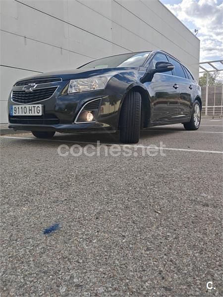 Negro Usado 2013 Chevrolet Cruze LTZ Familiar | 7300 € (Precio justo) - Imagen 1/4