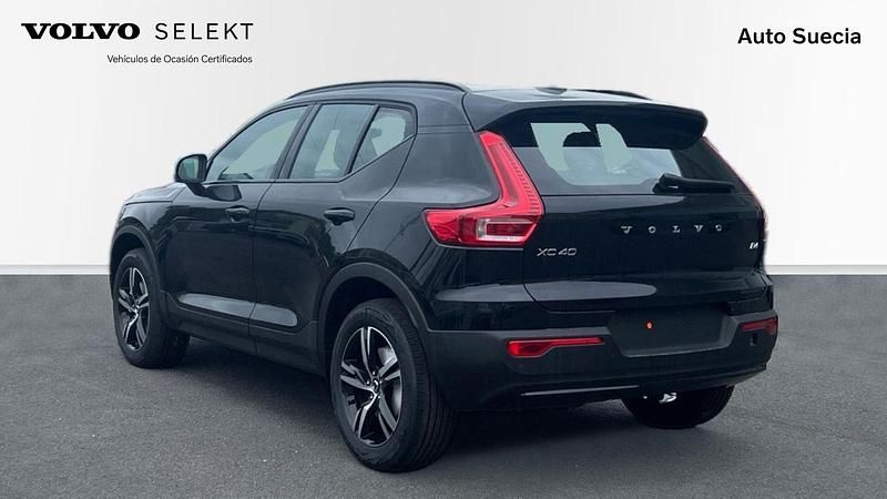 Nuevo Volvo XC40 Plus 163 CV (119 kW) 2025 Negro SUV