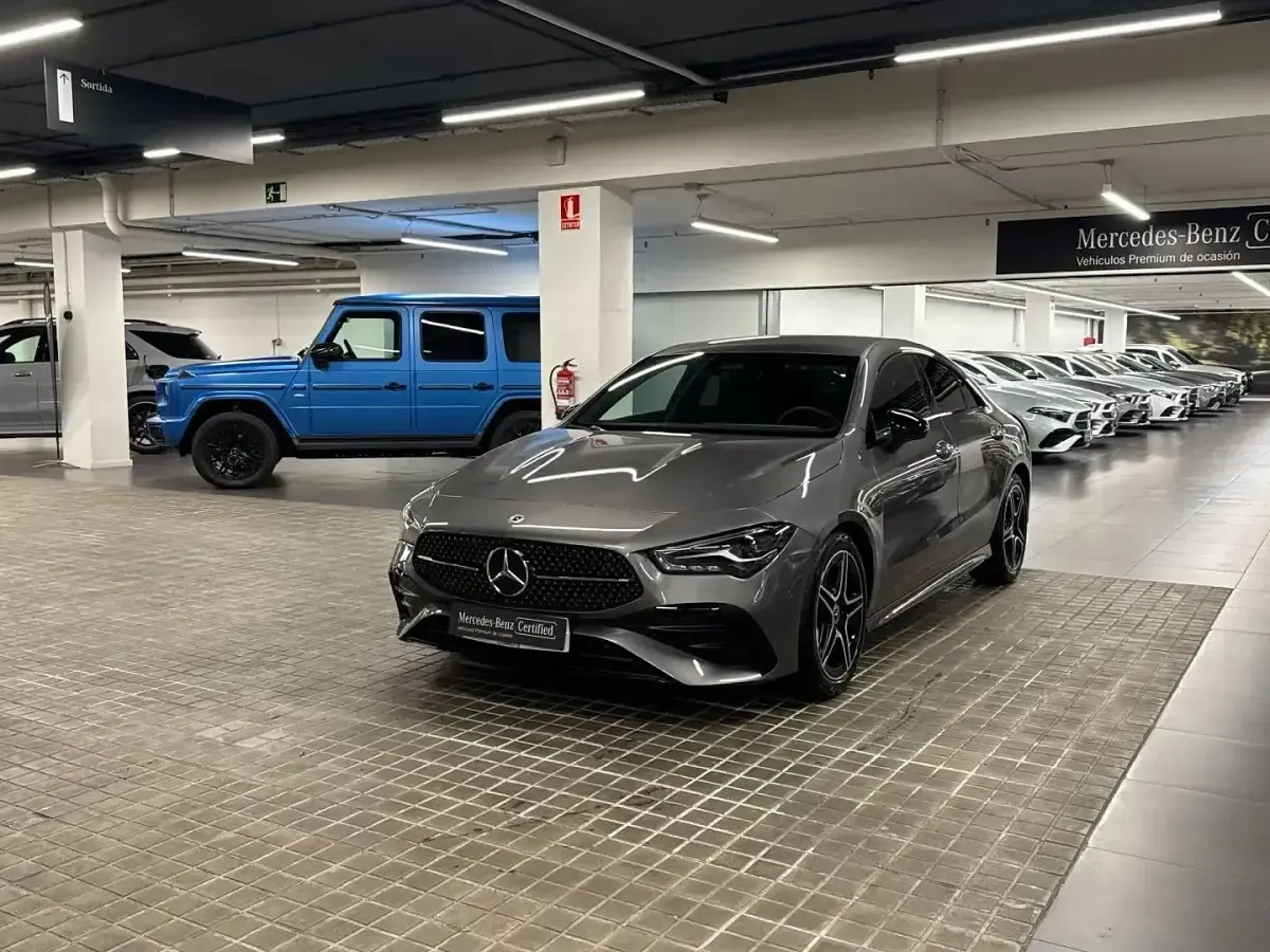 Usado Mercedes CLA200 AMG line 163 CV (119 kW) 2025 Berlina