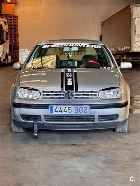 Gris / plata Usado 2001 VW Golf IV Highline Berlina | 3500 € (Super precio) - Imagen 1/4
