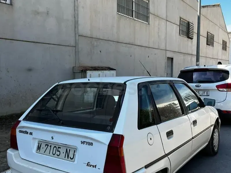 Usado Citroën AX 75 CV (55 kW) 1992 Blanco Utilitario