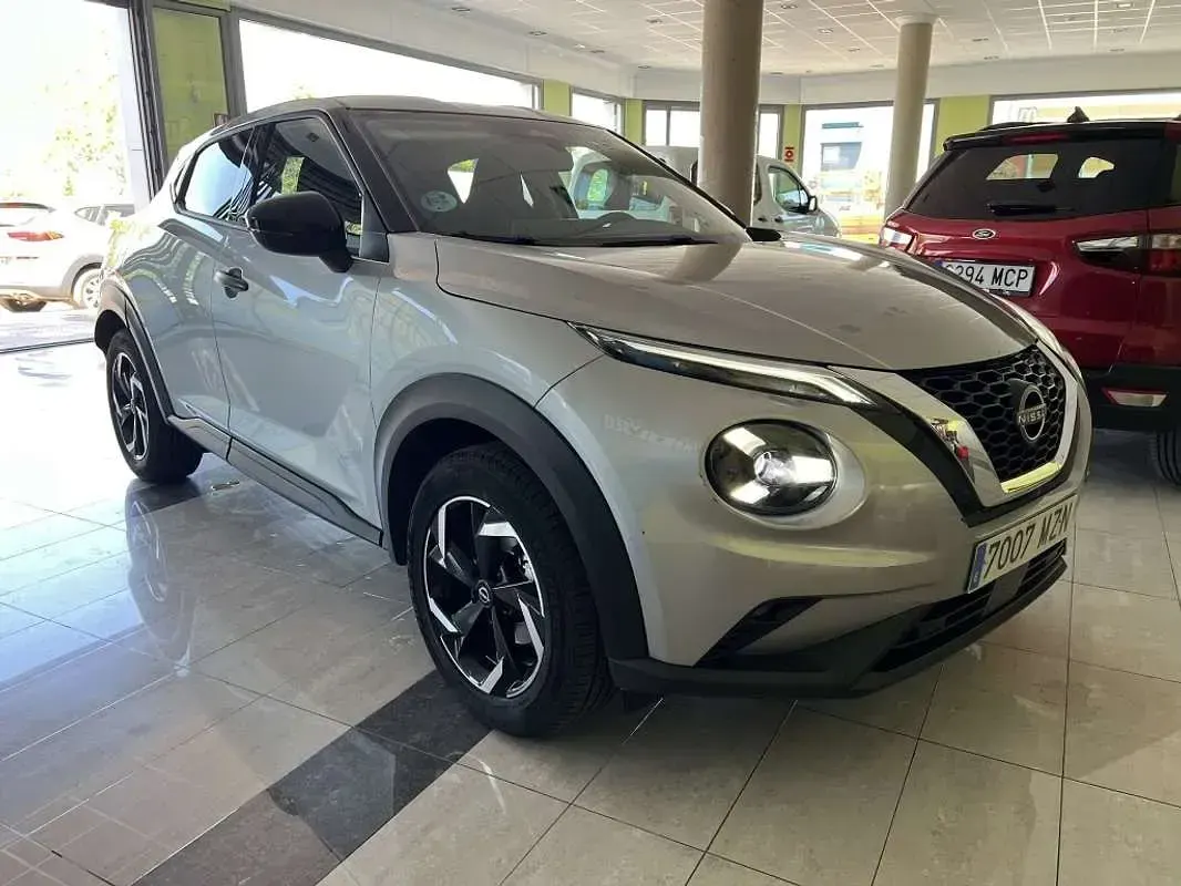Usado Nissan Juke Acenta 114 CV (83 kW) 2025 Gris SUV